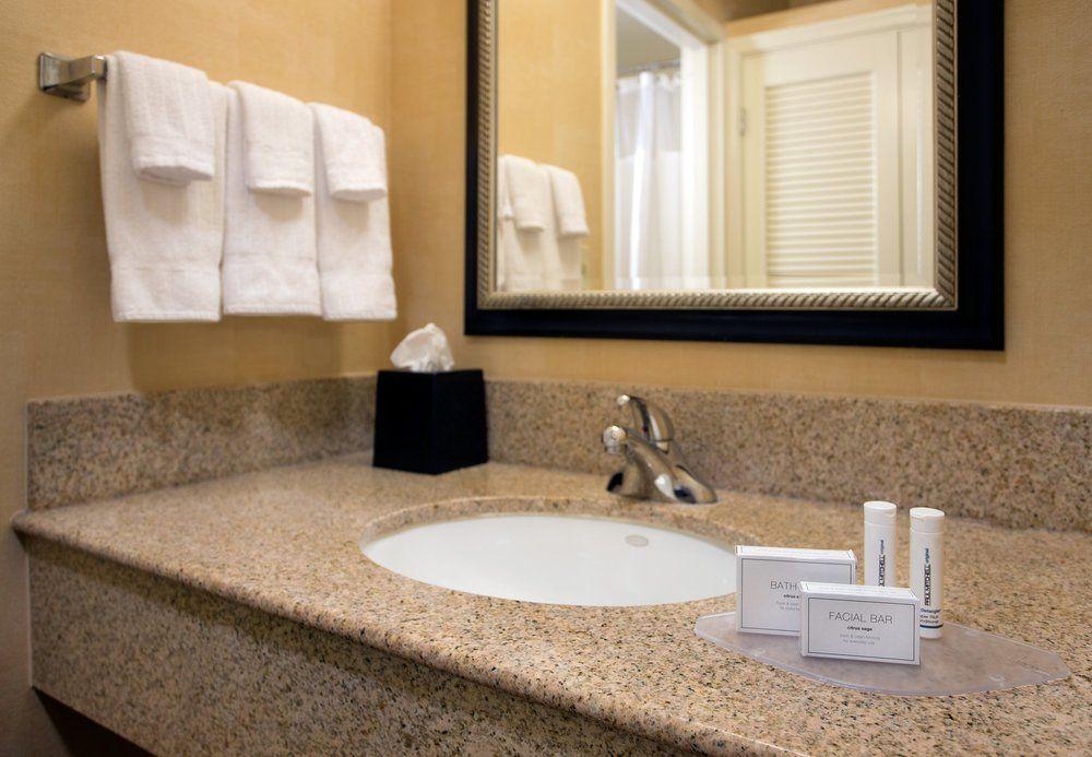 Courtyard By Marriott Phoenix Airport Exteriör bild