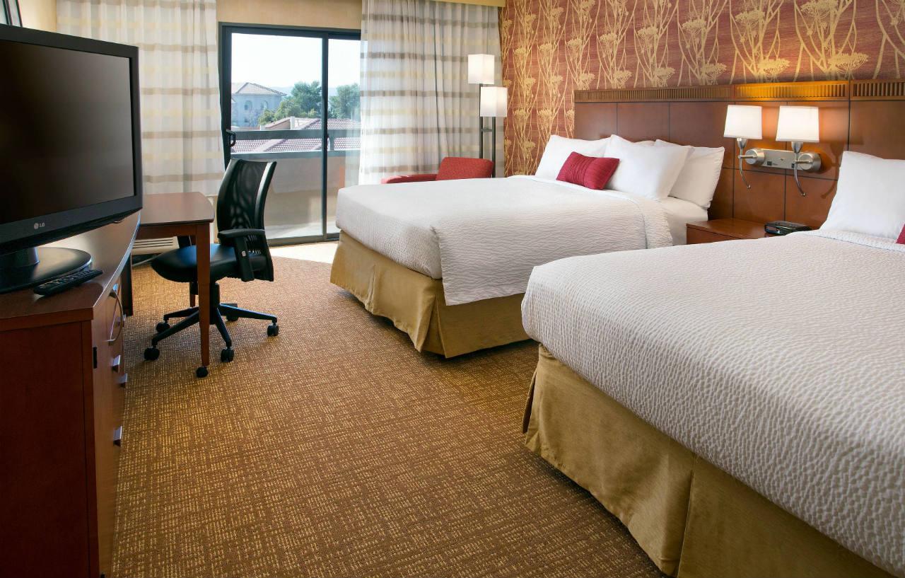 Courtyard By Marriott Phoenix Airport Exteriör bild