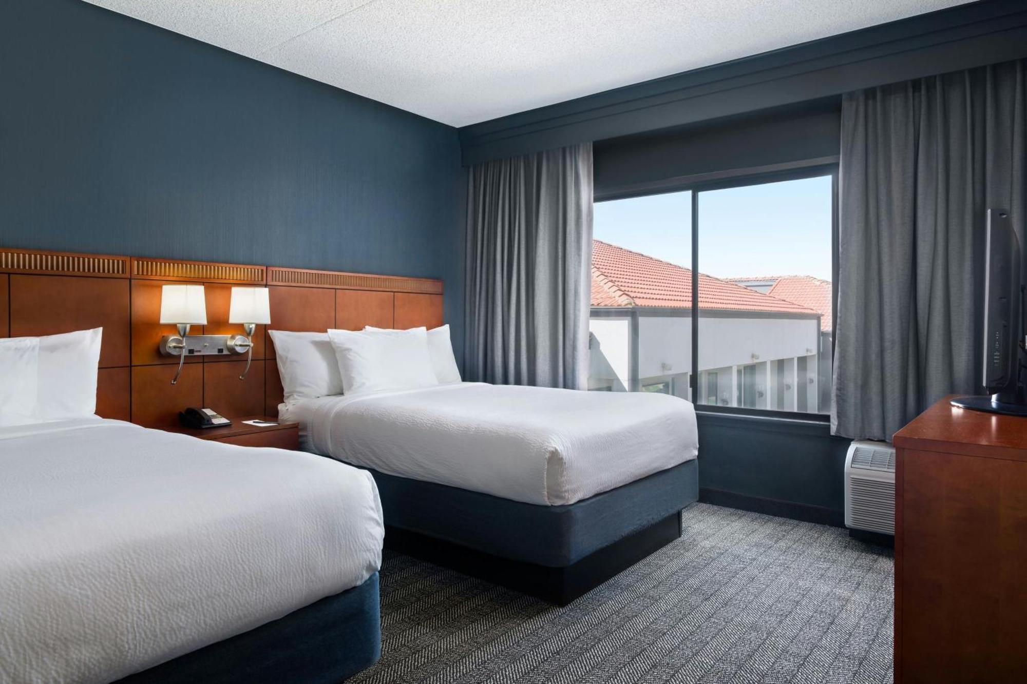 Courtyard By Marriott Phoenix Airport Exteriör bild