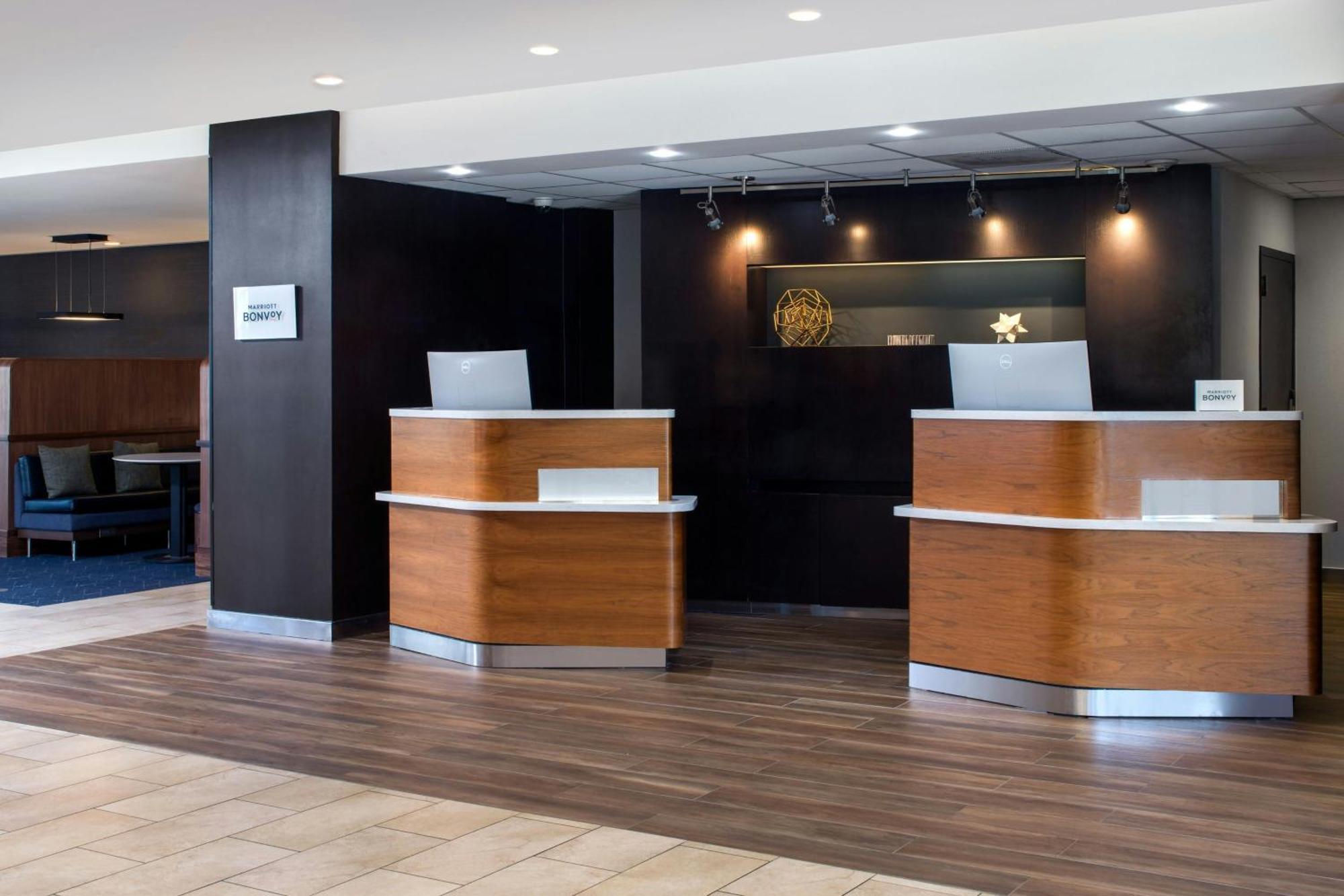 Courtyard By Marriott Phoenix Airport Exteriör bild