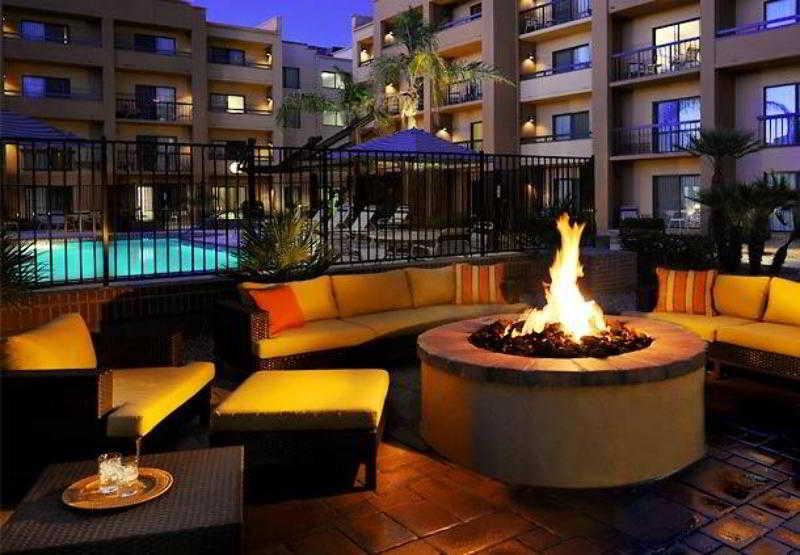 Courtyard By Marriott Phoenix Airport Exteriör bild
