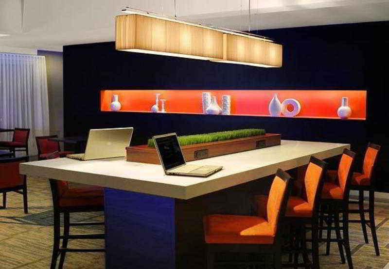 Courtyard By Marriott Phoenix Airport Exteriör bild