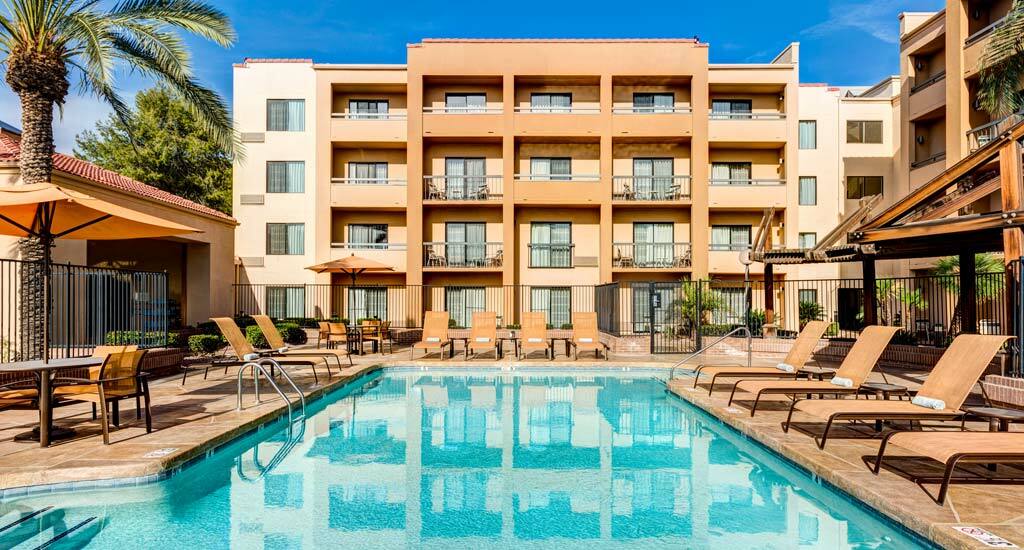 Courtyard By Marriott Phoenix Airport Exteriör bild